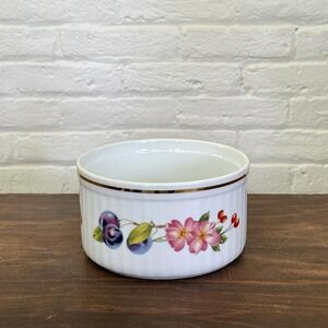 Royal Worcester Pershore Fine Oven Safe Souffle Botanical Floral 1978 England